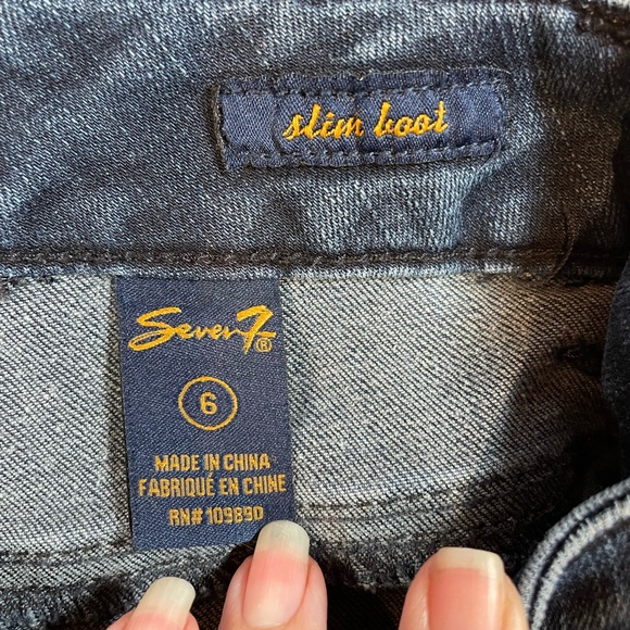 Seven7 Women's‎ Blue Jeans, Slim Boot, Size 6 - Picture 3 of 16